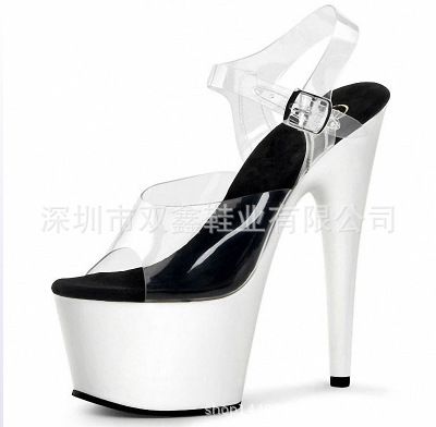 Verano tamaño de pedidos de cuero super tacones altos maduros tacones altos negros de moda un botón impermeable sandalias de moda 17cm