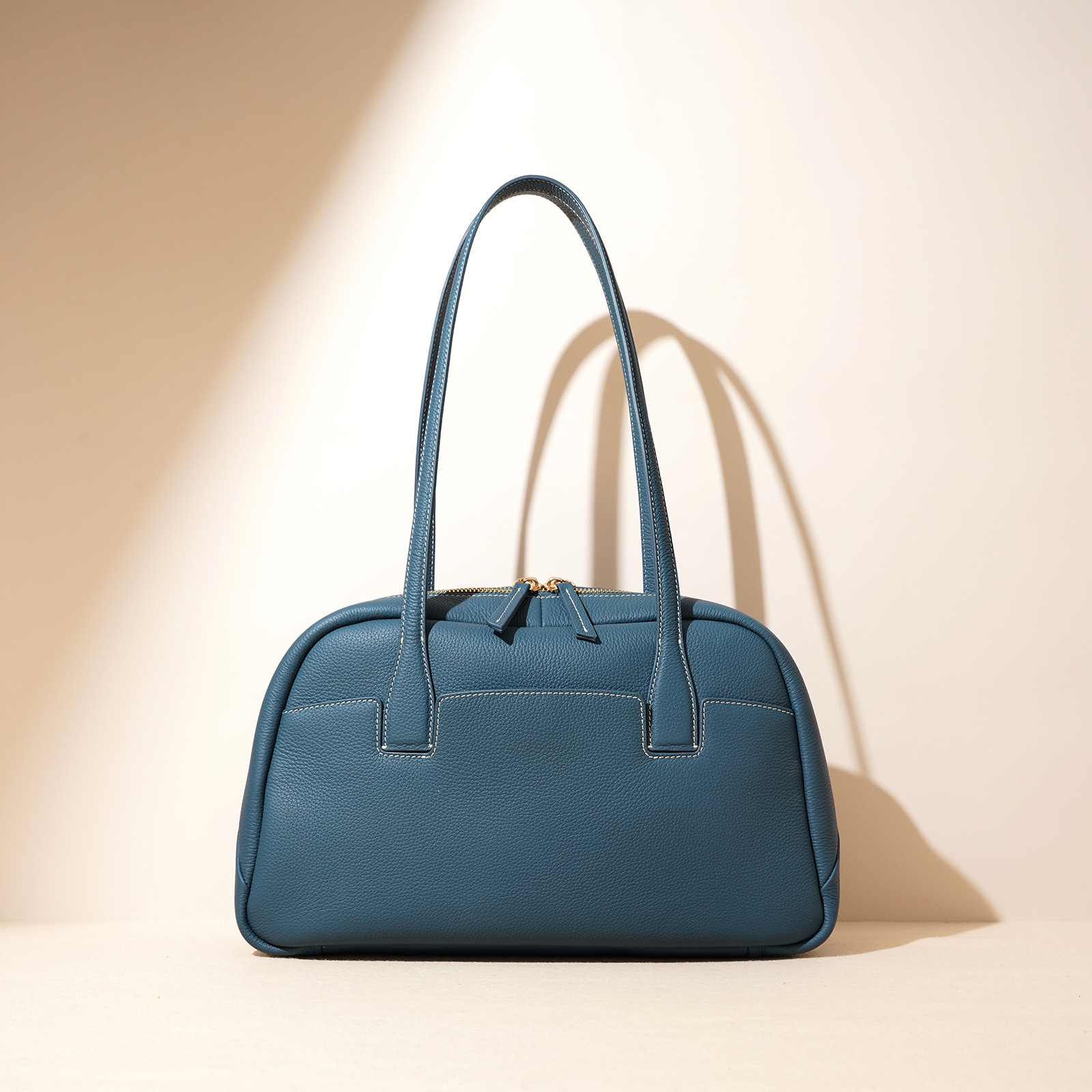 Genuine Leather Large Capacity Tote Bag For Women 2026 New Fashion Commuter Bowling Bag Handbag Shoulder Boston Bag