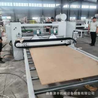 海绵雪弗板密度板壁布复合机 科技木皮贴面机 防撞软包吸音板涂胶