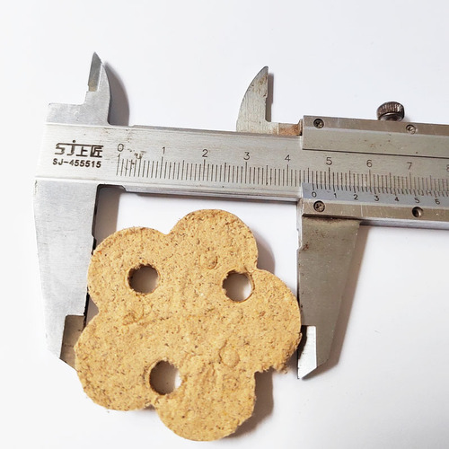 Plum blossom moxa cake portable moxibustion abdominal rub instrument moxa cake three-hole moxa cake probiotic moxa cake moxa velvet tablets batch