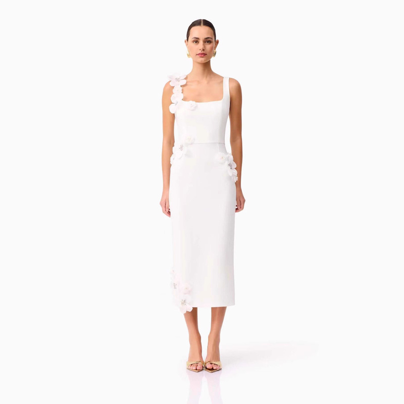 French-Style Three-Dimensional Floral Spaghetti Strap Dress 2025 New Fashion Elegant Socialite Style Waist-Cinching Long Dress French-Style Three-Dimensional Floral Spaghetti Strap Dress 2025 New Fashion Elegant Socialite Style Waist-Cinching Long Dress