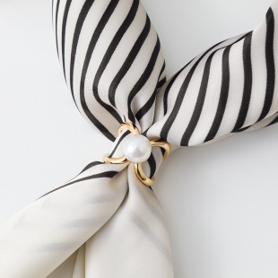 Pearl Silk Scarf Buckle, Multi-Functional, Simple and Versatile Accessories, Small Square Scarf Corner Knotted Buckle, Wholesale Square Scarf Buckle