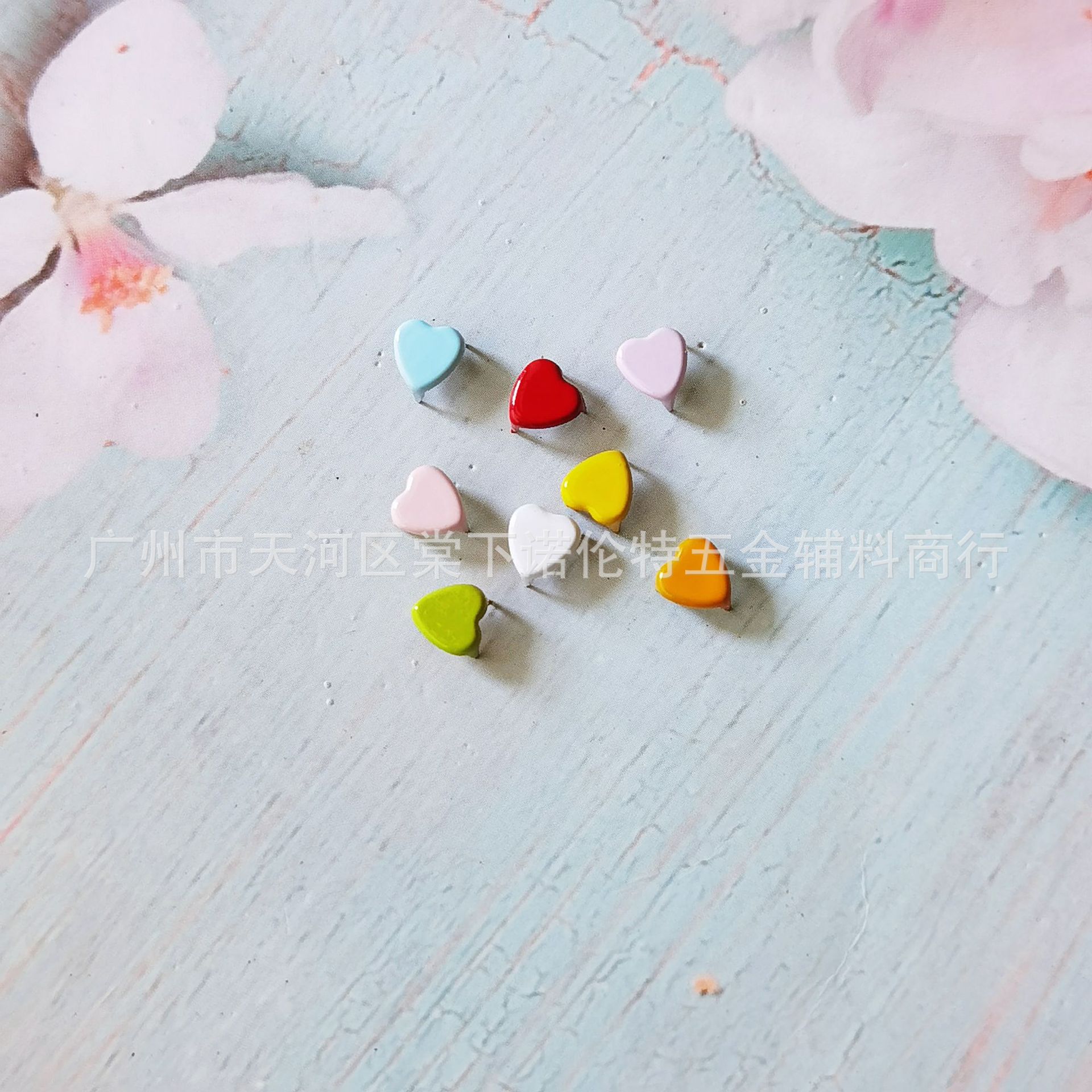 5mm mini colorido amor garra uñas bjd muñeca Ropa Accesorios DIY botón juguete muñeca remache