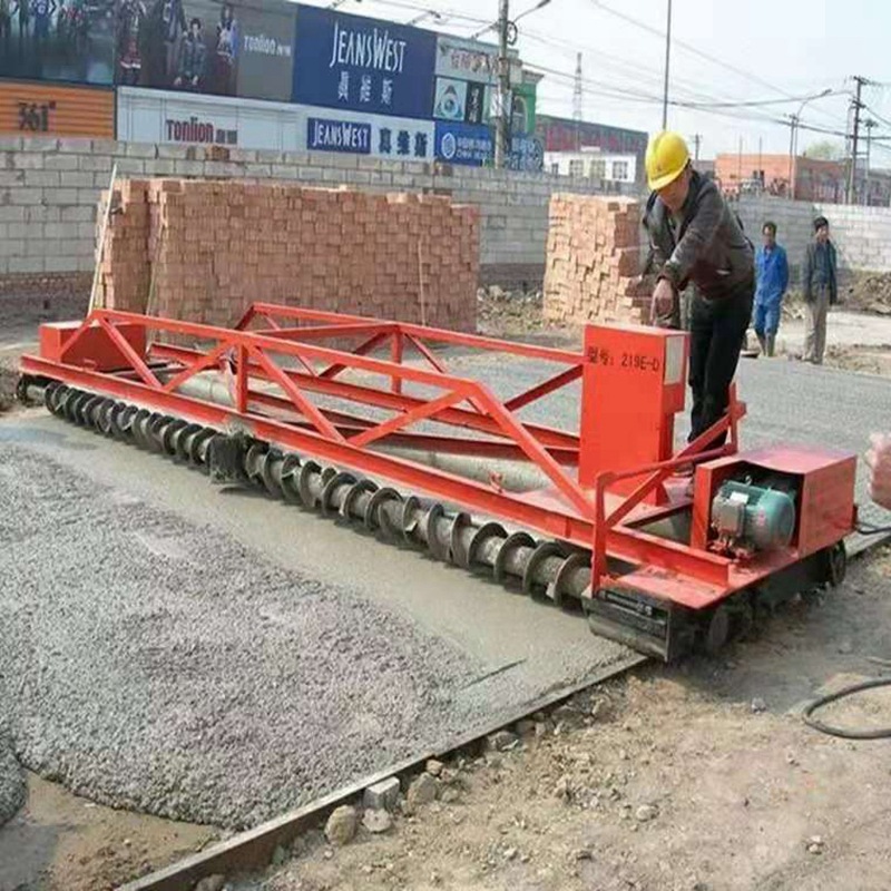 厂家直供三辊混凝土公路桥面路面摊铺整平机 桥面隧道摊铺整平机