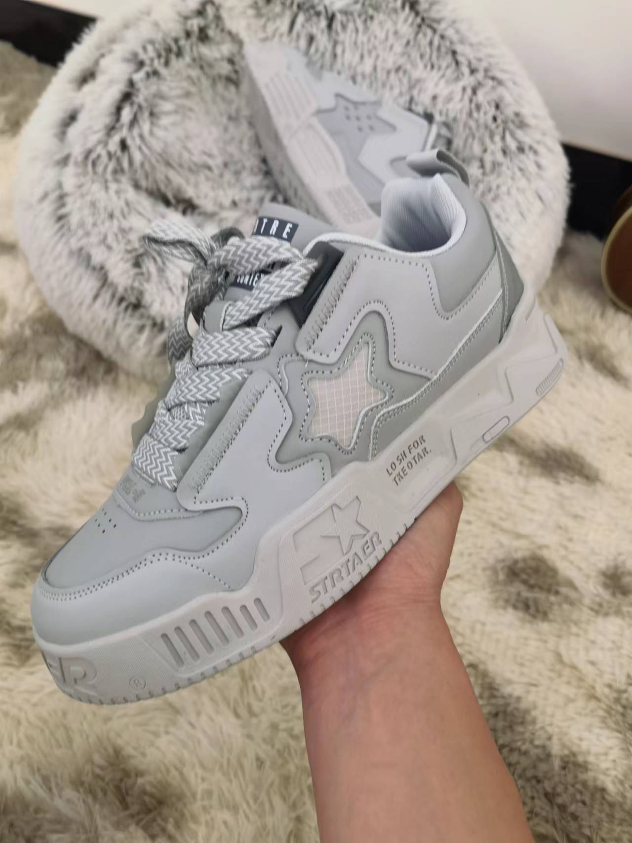 Dickbesohlte, erhöhte Skateschuhe für Herren, nationaler Trend, Nischendesign, atmungsaktive Paar-Freizeitschuhe, Retro-Sneaker_voghion.com