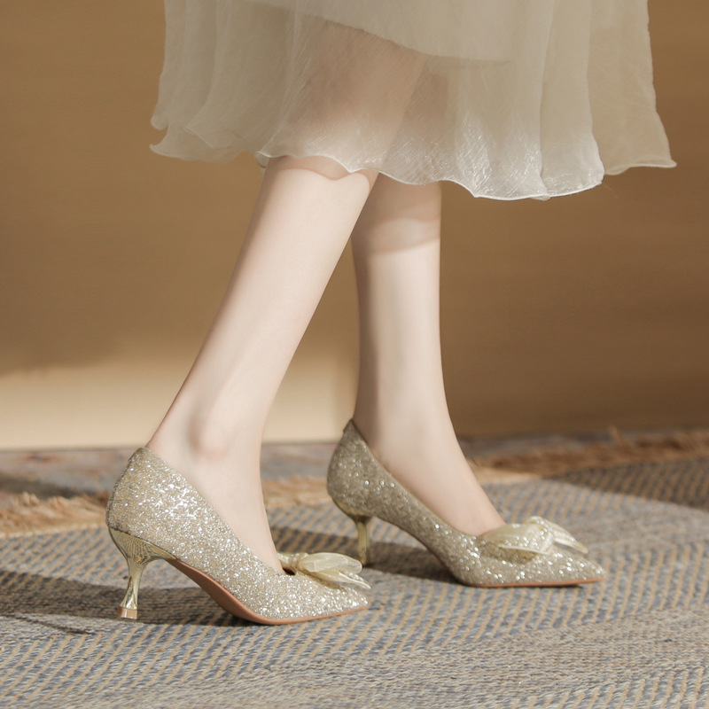Giày cao gót mũi nhọn miệng nông đính sequin kiểu Pháp — Màu Sâm panh