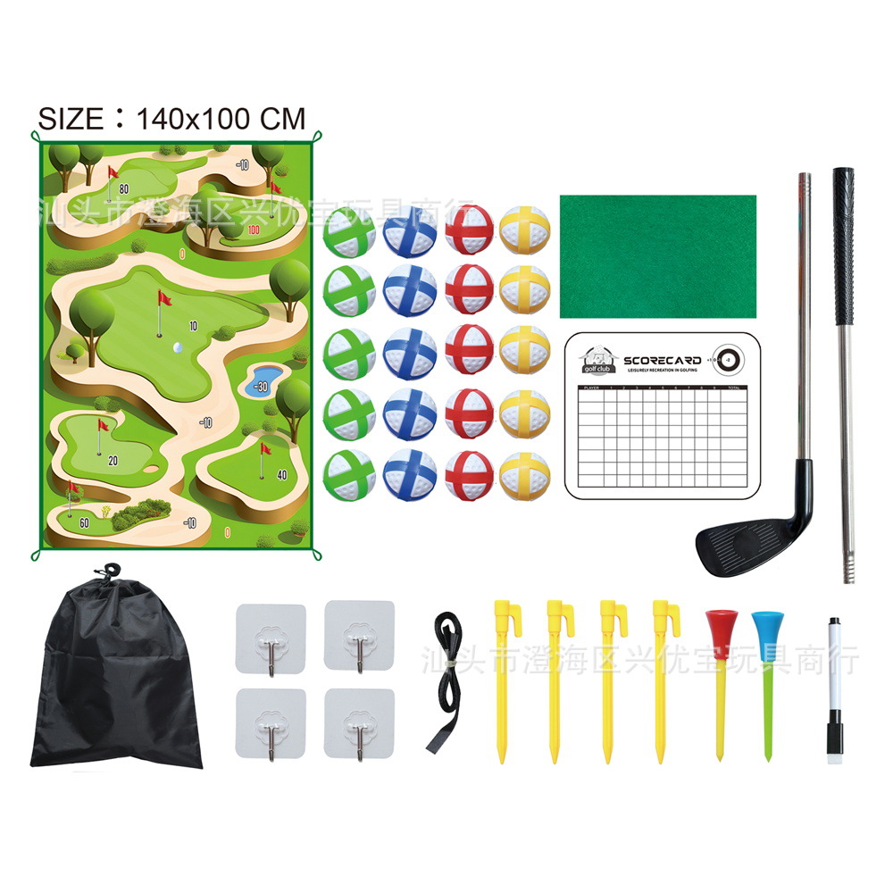 手握跨境儿童户外玩具高尔夫球-竖幅果岭 地垫上用球棒击打球进洞