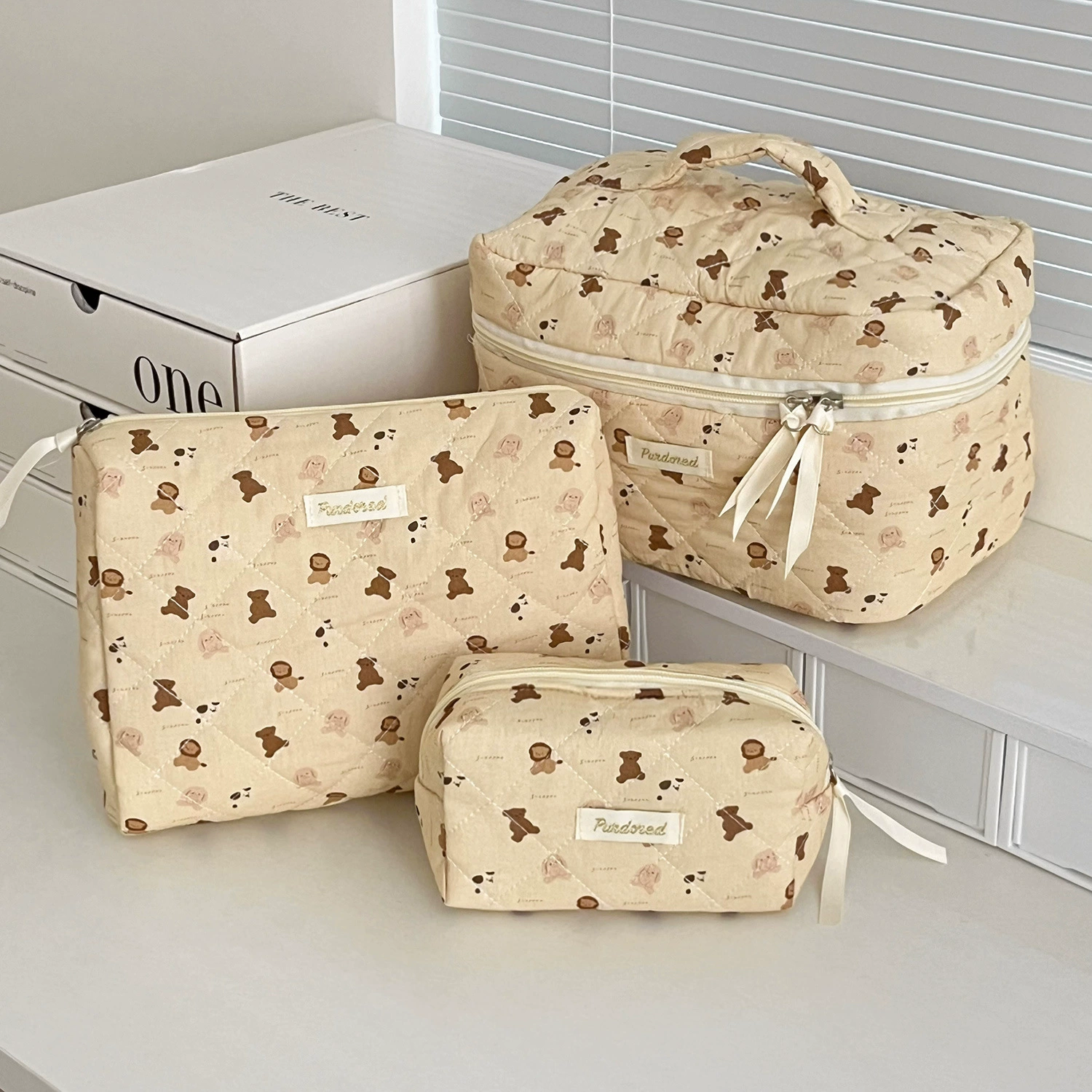 Capacious cosmetic bag with bow, handheld soft organizer bag, flowered