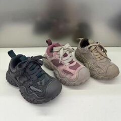 子供の運動靴2025春秋の新型の女の子の柔らかい底のカジュアル靴の男の子の通気性のランニング靴の中の大きい子供の靴