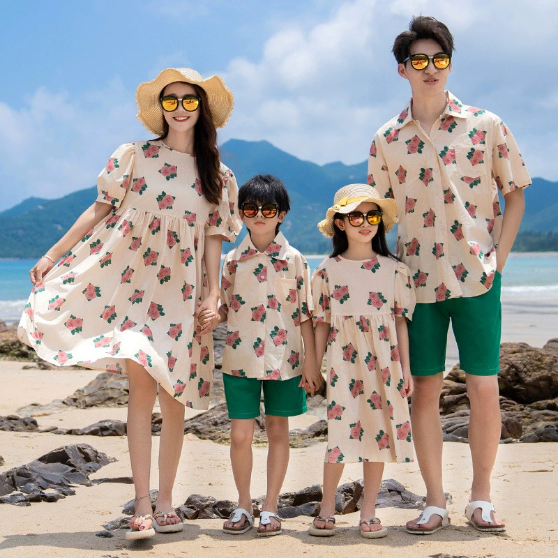 Popular seaside style vacation 2025 new summer parent-child clothing for a family of three and whole family clothing mother and daughter dresses on behalf of