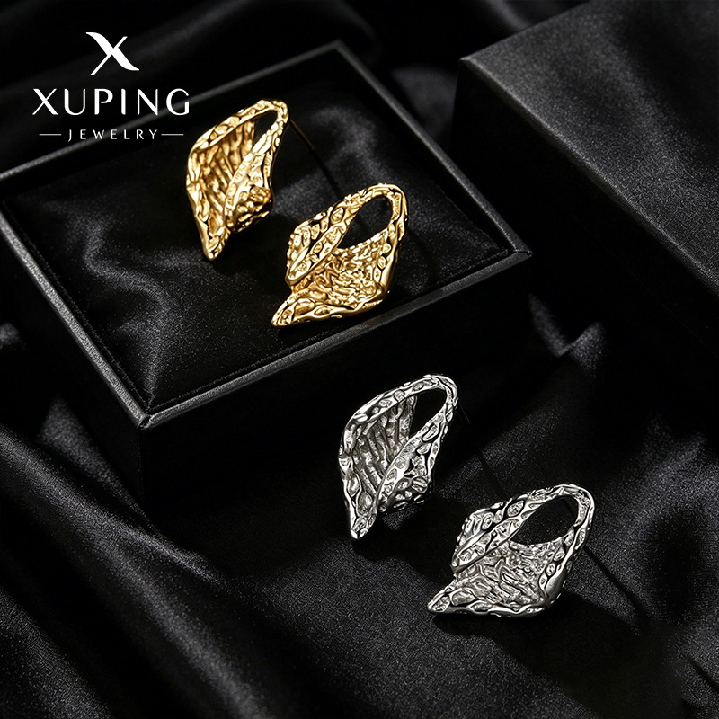 La nueva personalidad de la moda de Xuping, pendientes de moda retro de alta gama, diseño de nicho, pendientes exquisitos de todo fósforo al por mayor