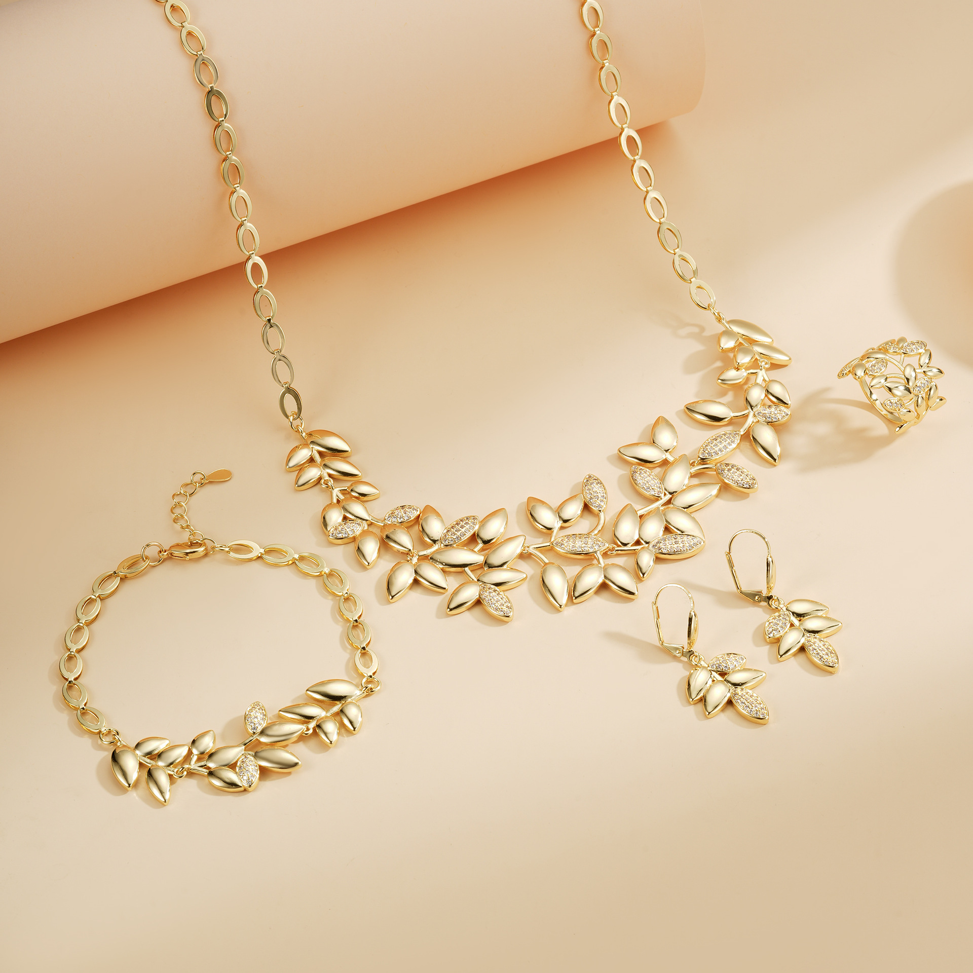 Juegos de joyería de moda de alta gama transfronteriza collar de hojas de árbol collar de piedra de diamante collar de clavícula aretes anillo pulsera conjunto de cuatro piezas image 3