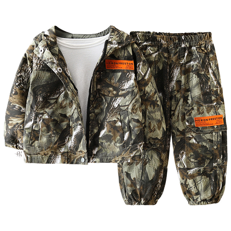 7687 traje de camuflaje para niños modelos de primavera y otoño 2025 nueva ropa con capucha para niños, traje de dos piezas de moda de celebridades de Internet de primavera