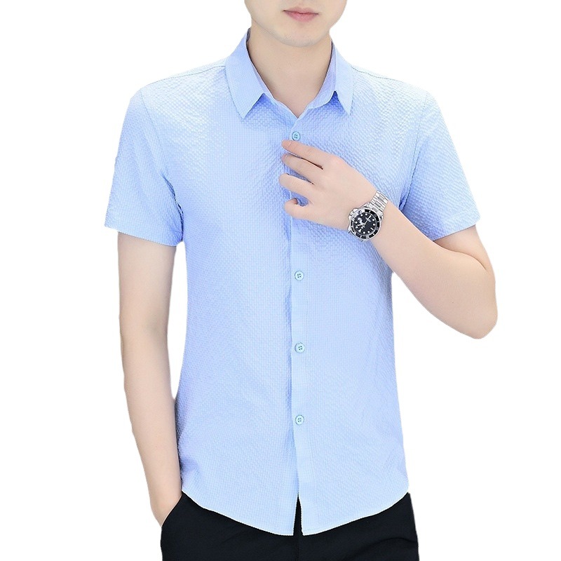 Una pieza de camisa de manga corta para hombre de verano 2024 nuevo estilo de seda de hielo de color sólido, camisa fina sin planchar, todo fósforo, negocios