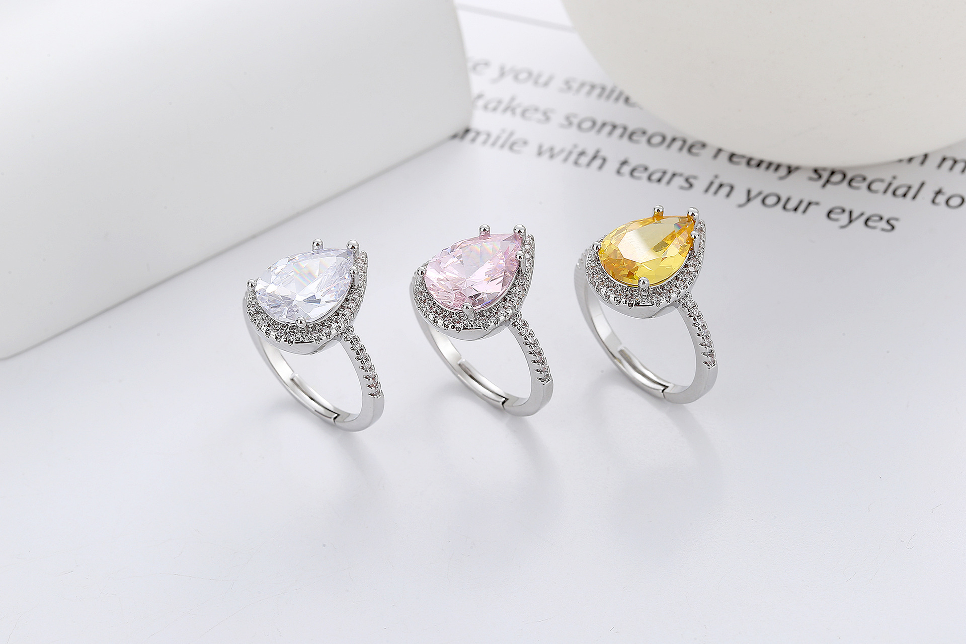 Fashion Water Droplets Copper Inlay Zircon Rings