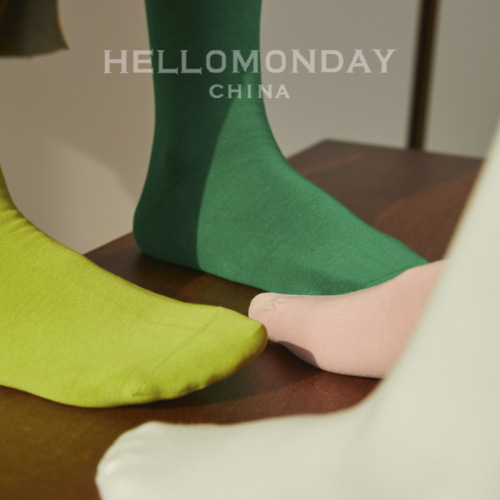 34012 Zhuji socks solid color dopamine socks men's stockings medium tube ins trendy college style Japanese retro women