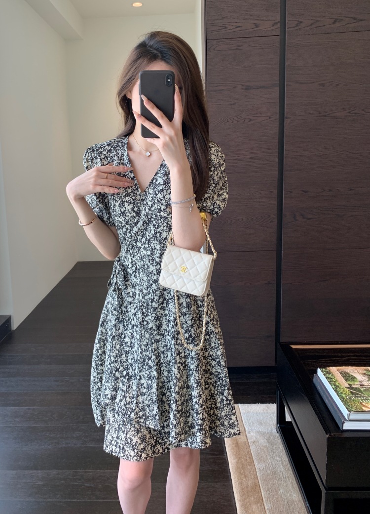 Women's French Retro Chiffon Floral Dress Image 4