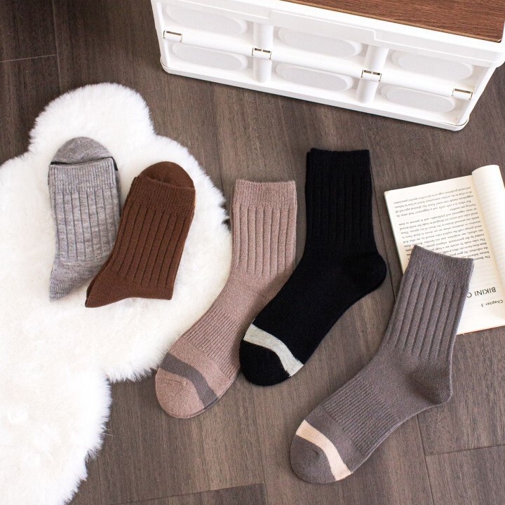 Autumn and Winter Socks for Men, Warm, Fluffy and Soft, Men's Camel Velvet Socks, Double Needle Technology, Enlarged Heel, More Comfortable Wholesale