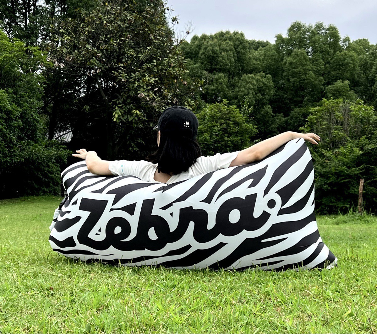 흑백 얼룩말 Zebra+는 보관 가방과 함께 제공됩니다+빠른 배송을 위해 재고가 준비되어 있습니다.