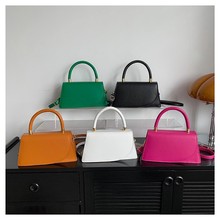 �羳���Q���l����|�г�����Ů2025�¿�������м�ɫ�r��б�����