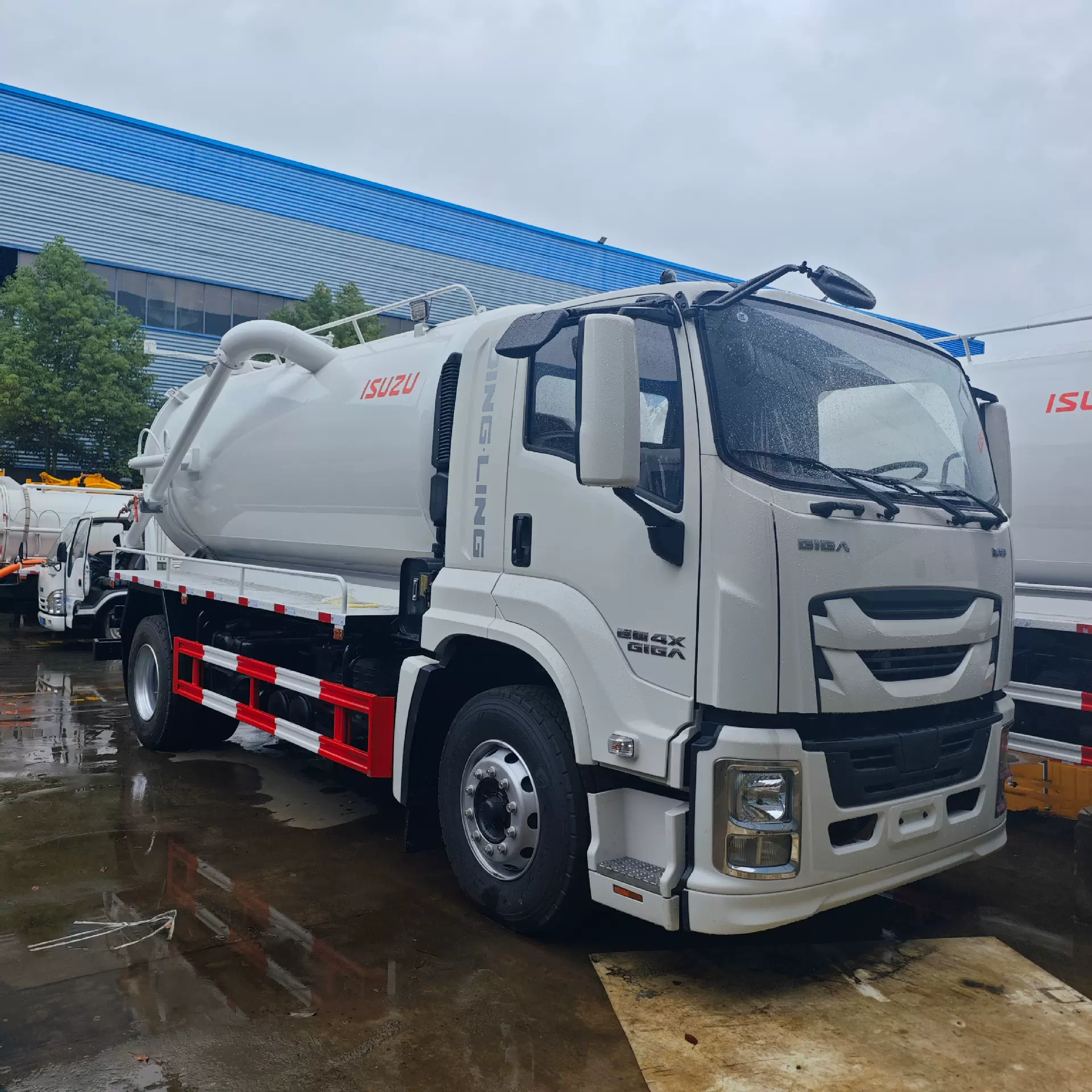 五十铃高压真空吸污器排污车 ISUZU12立方吸污车可自吸自排容量大