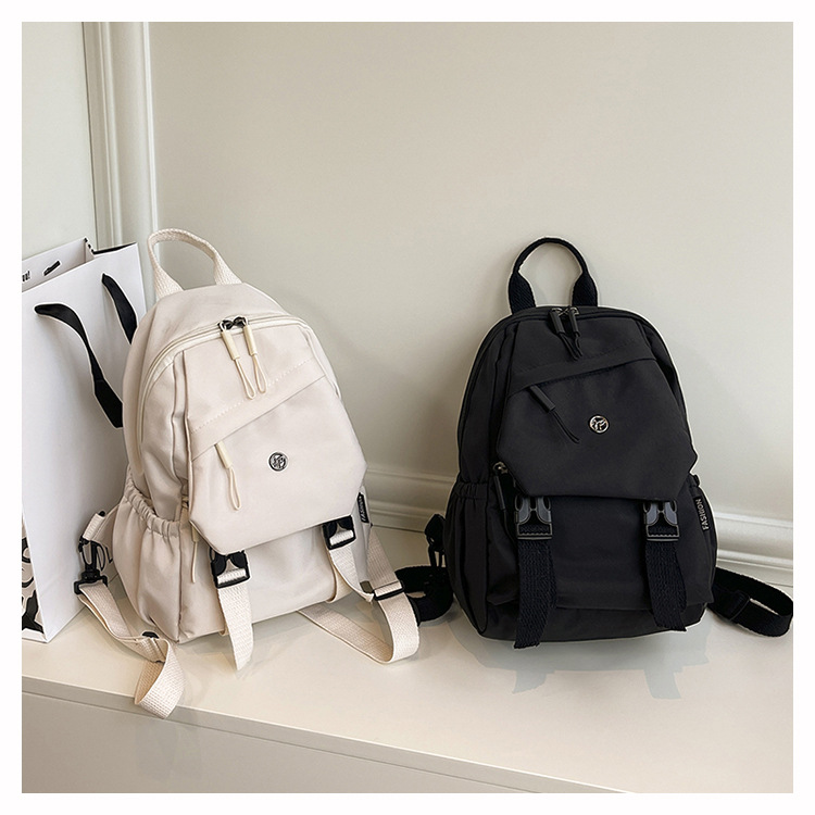 Large-capacity backpack 2025 new style casual Korean-style schoolbag, niche women's travel bag, class commuting bag undefined
