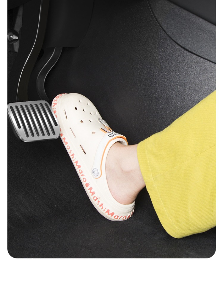 Suitable for Tesla's New Version of Model Y/Yl, Door Laser-Engraved Threshold Strips, and Velvet Anti-Kick Pads on Both Sides of the Center Console