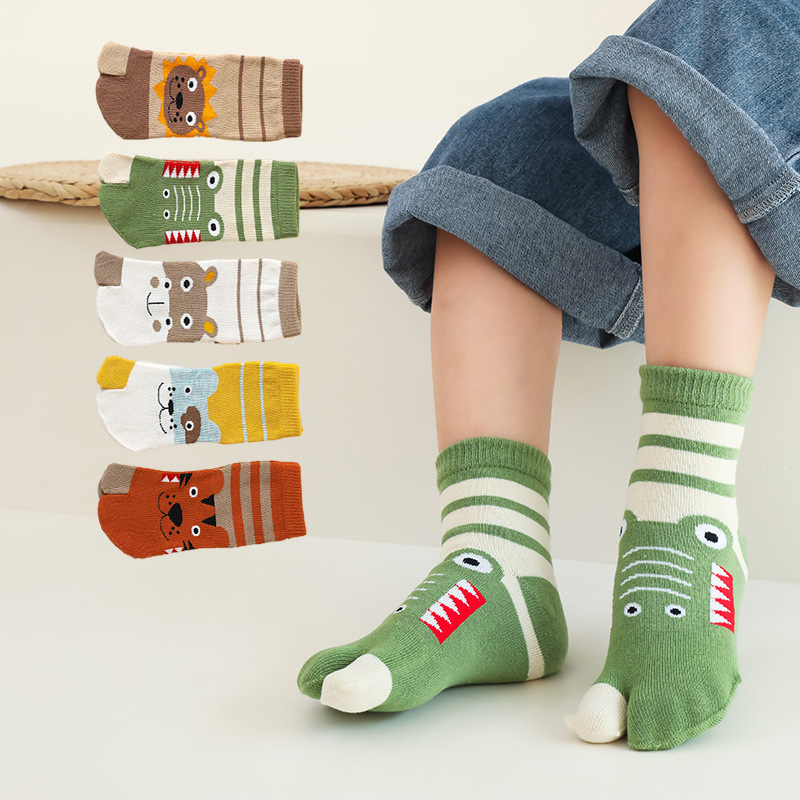 New Children's Solid Color Combed Cotton Two-Toe Socks, Medium-Length Cotton Cartoon Toe-Separated Socks for Kids and Students