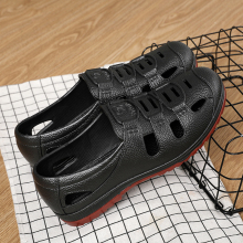 塑胶新款鞋子男韩版透气运动工作跑步洞洞鞋软底凉鞋男防滑爸爸鞋