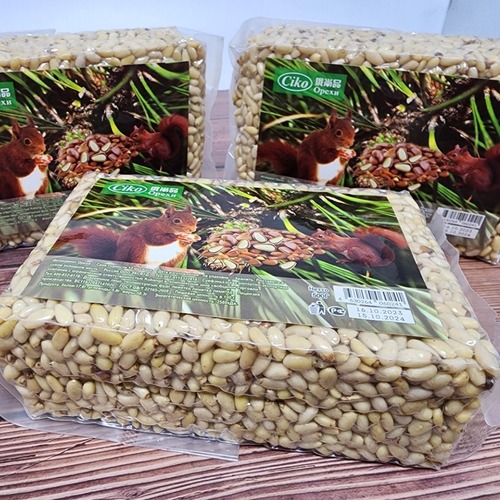 New Arrival Russian Flavored Cedar Nuts 500g Original Raw Pine Nuts Shelled Pine Nuts Nut Snacks