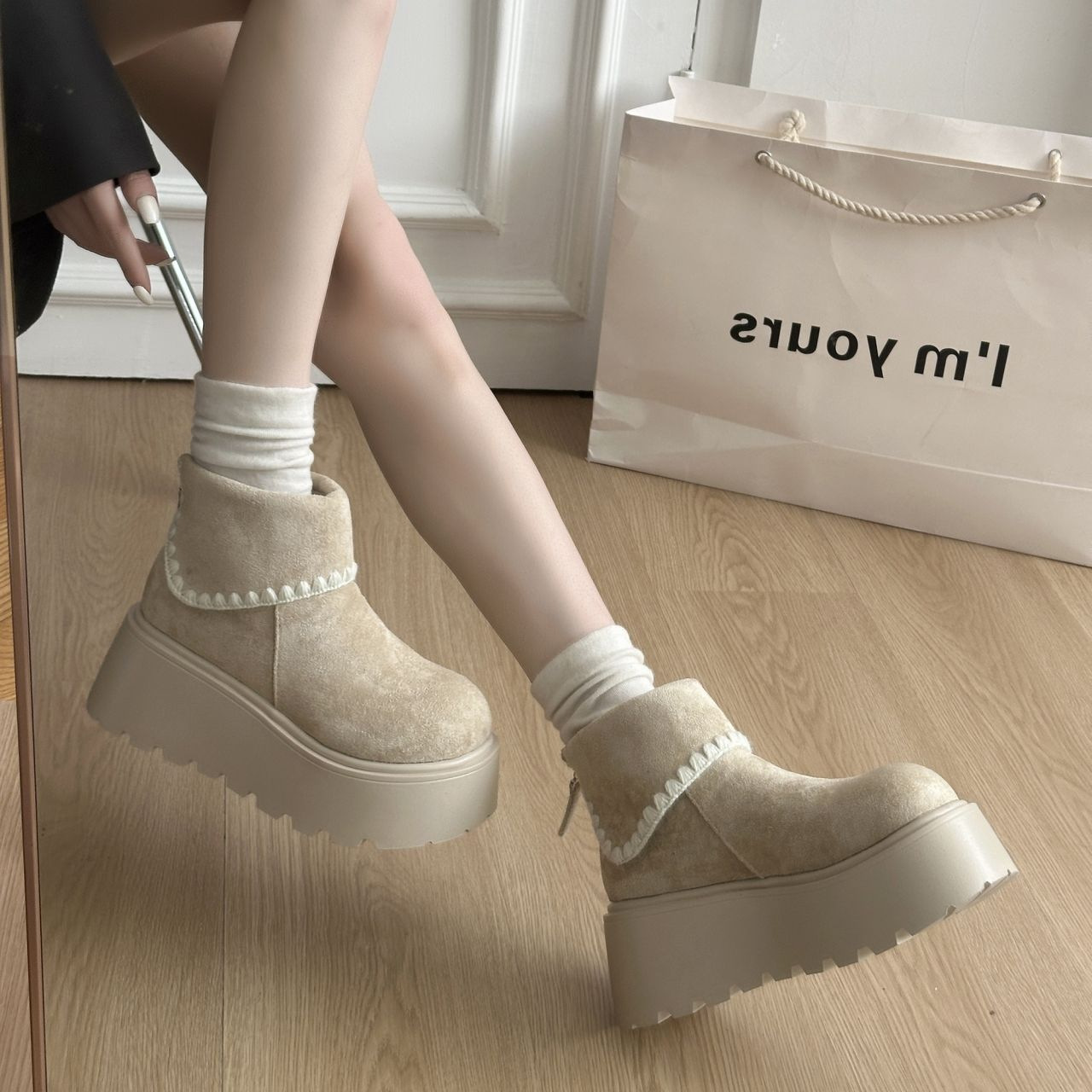 Botas de nieve de suela gruesa mujeres otoño y invierno 2025 nuevas botas blancas delgadas botas burkin medias y botas cortas