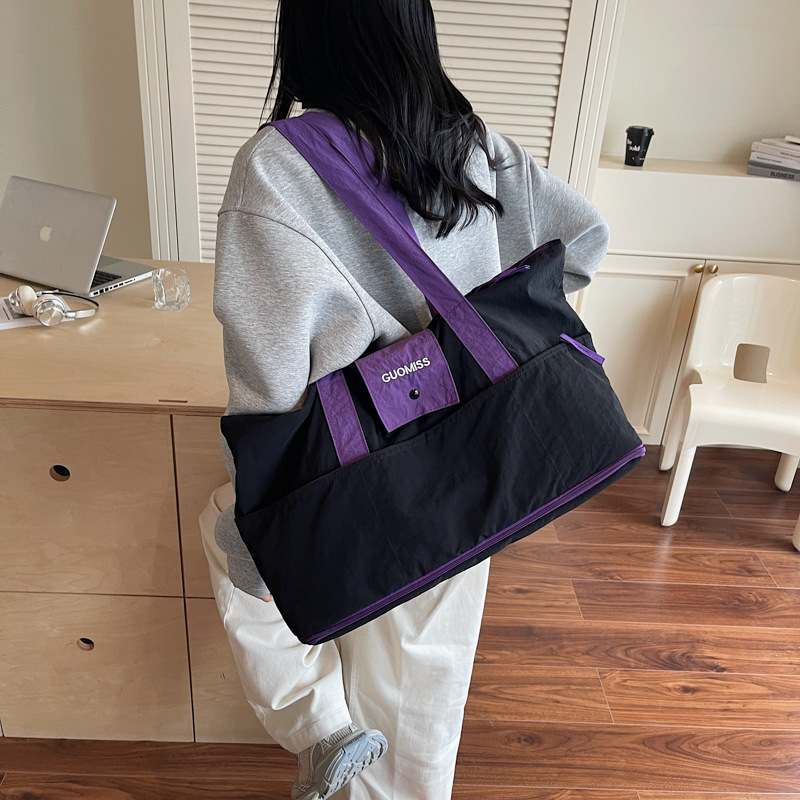 Japanese one-shoulder bag for leisure