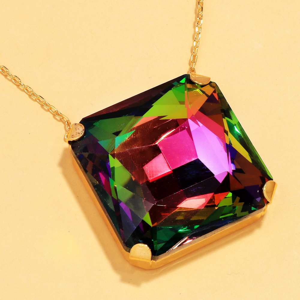 Transfronterizo venta caliente cuadrada conjunto de joyería alta sensación de tres piezas de diamante cadena clavícula pernos de orejas conjunto de joyería femenina