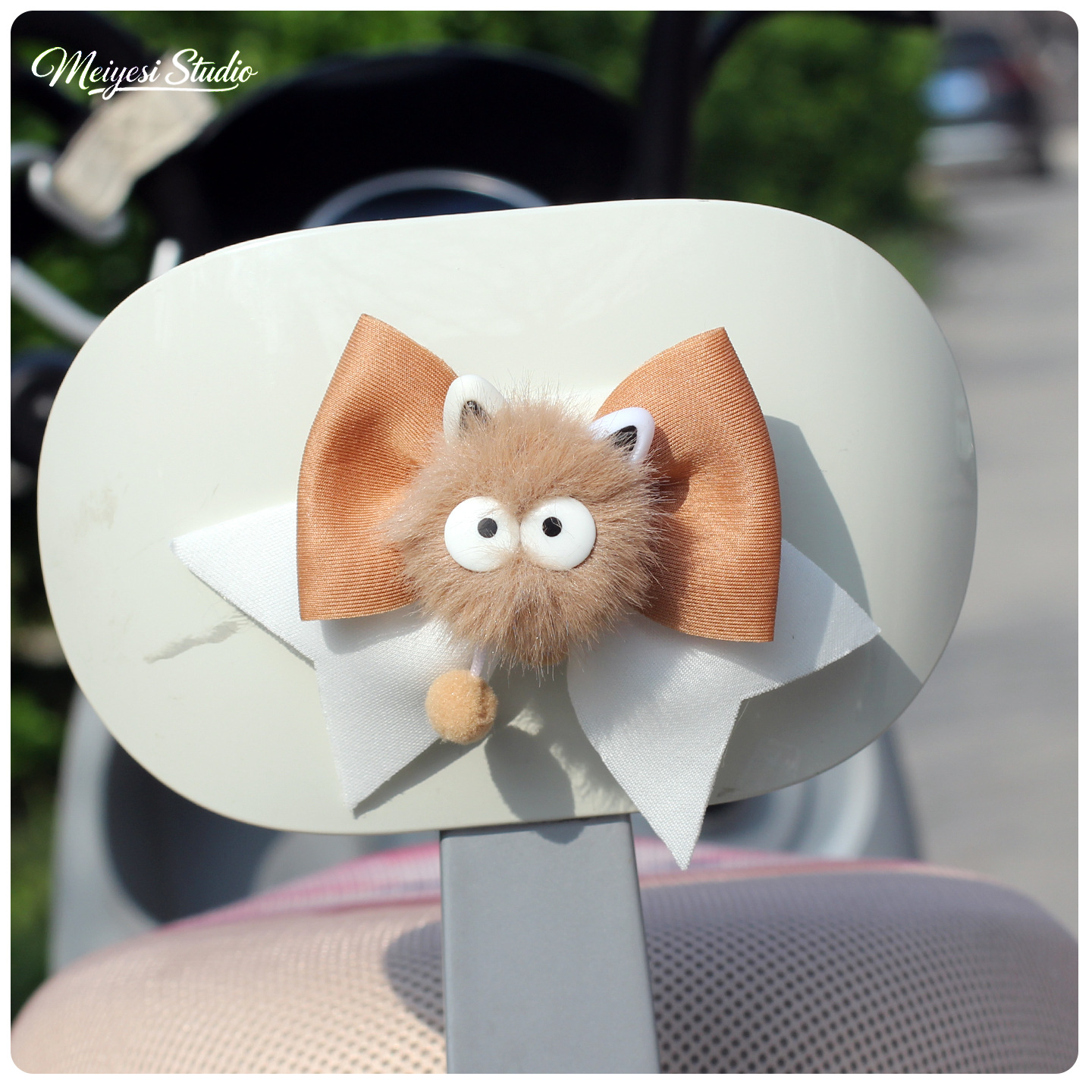 Coche eléctrico color pequeño arco accesorios de decoración orejas de gato pequeño monstruo lindo coche de batería accesorios de modificación pegatinas