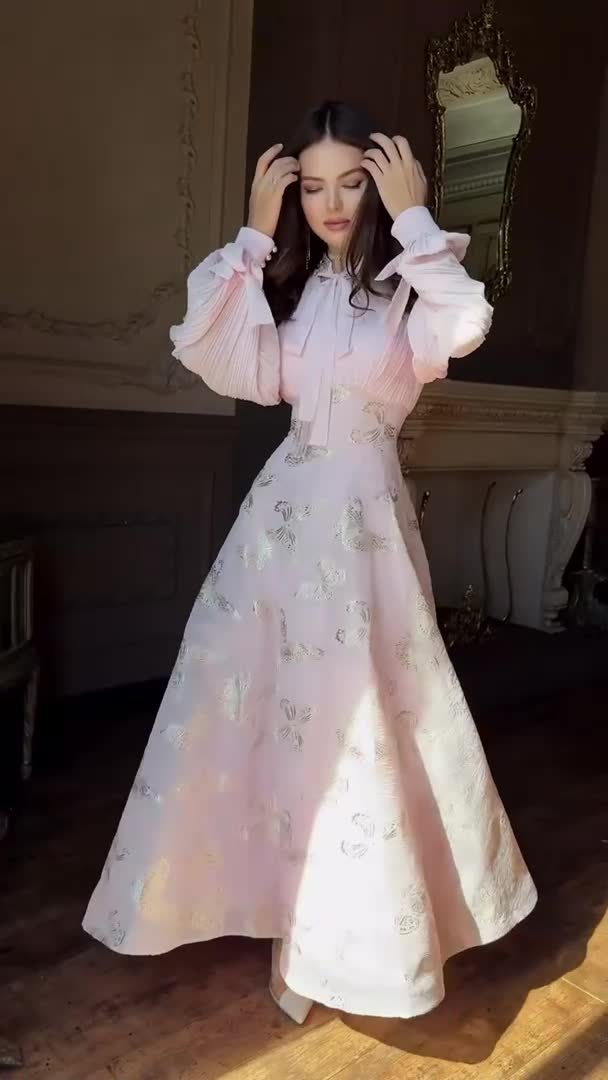 European American 2025 Spring Elegant And Noble Long-Sleeved Dynamic Romantic Style Gold-Embossed Long Dress For_ecoleips.com