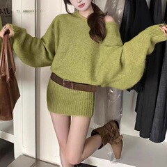 韩系氛围感秋冬穿搭针织衫女斜肩设计感长袖纯欲风气质针织裙子女