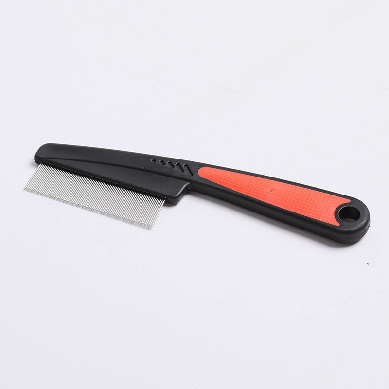 검정색과 빨간색 벼룩 빗