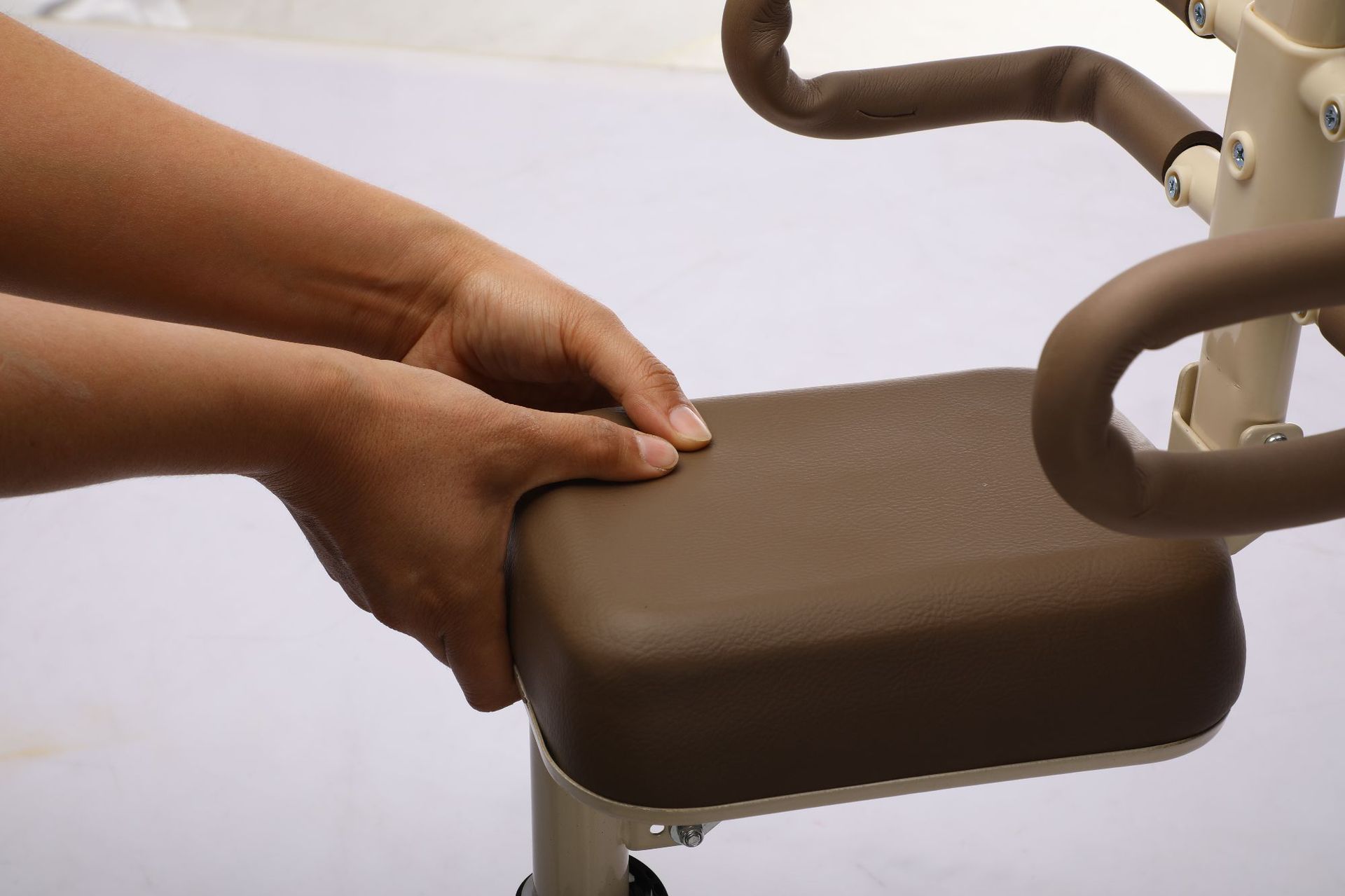 Electric Vehicle Child Seat, Front-Mounted Foldable Child Seat, Pedal Electric Scooter, Two-Way Baby Seat