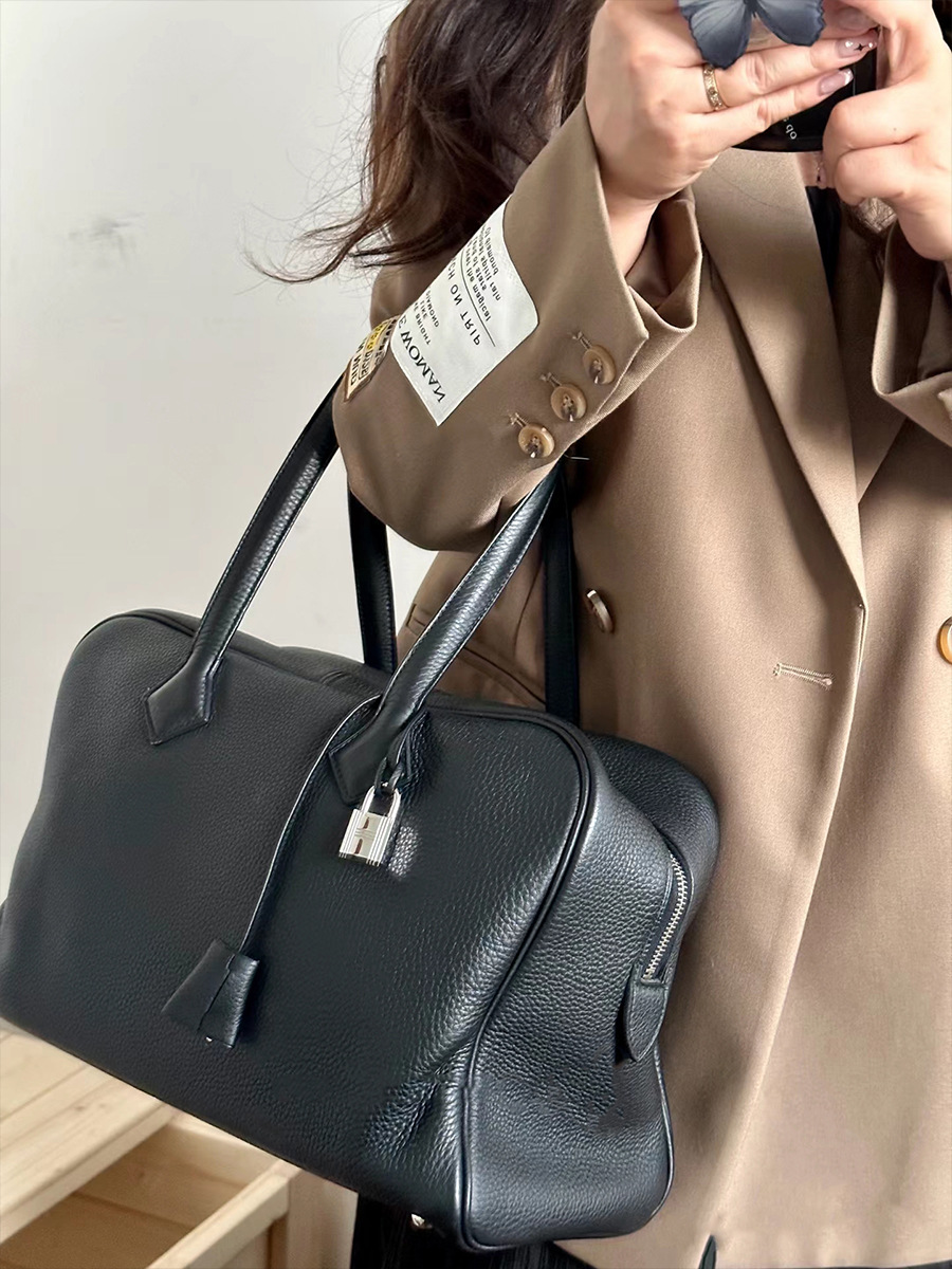 2024新品ハイエンドTCレザー牛革ビクトリア大容量ボストン通勤手提げショルダーバッグ脇下バッグ