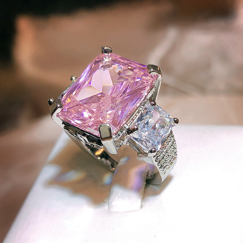 Romantique Brillant Carré Laiton Incruster Moissanite Anneaux display picture 3