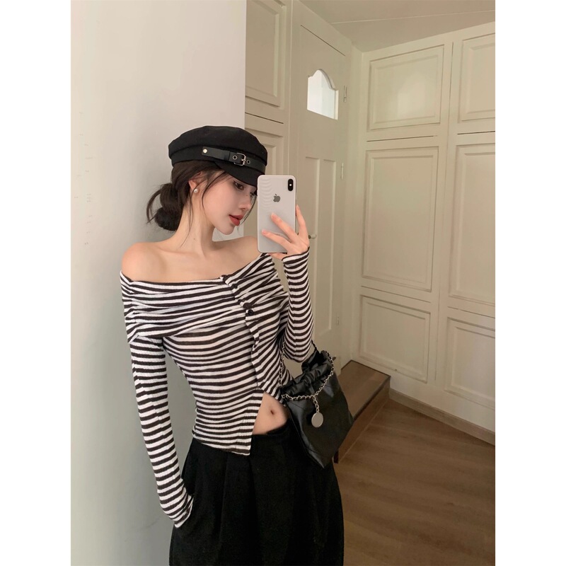 3882 # One-Shoulder Striped Long-Sleeved Sweater for Women in Autumn, Sweet and Sexy Sexy Off-Shoulder Slim Short Slit Top