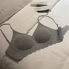 甜美蕾丝边裸感无痕内衣女小胸聚拢软支撑防下垂文胸罩