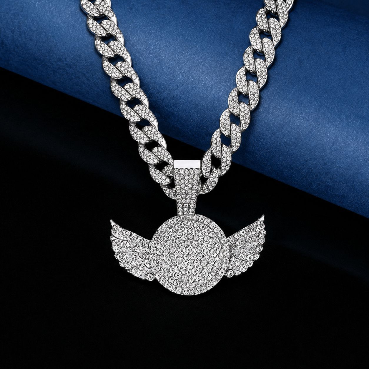 Collar transfronterizo europeo y americano nicho de diseño de taladro colgante de alas para hombres y mujeres Amazon Hip Hop cadena cubana cadena de tenis