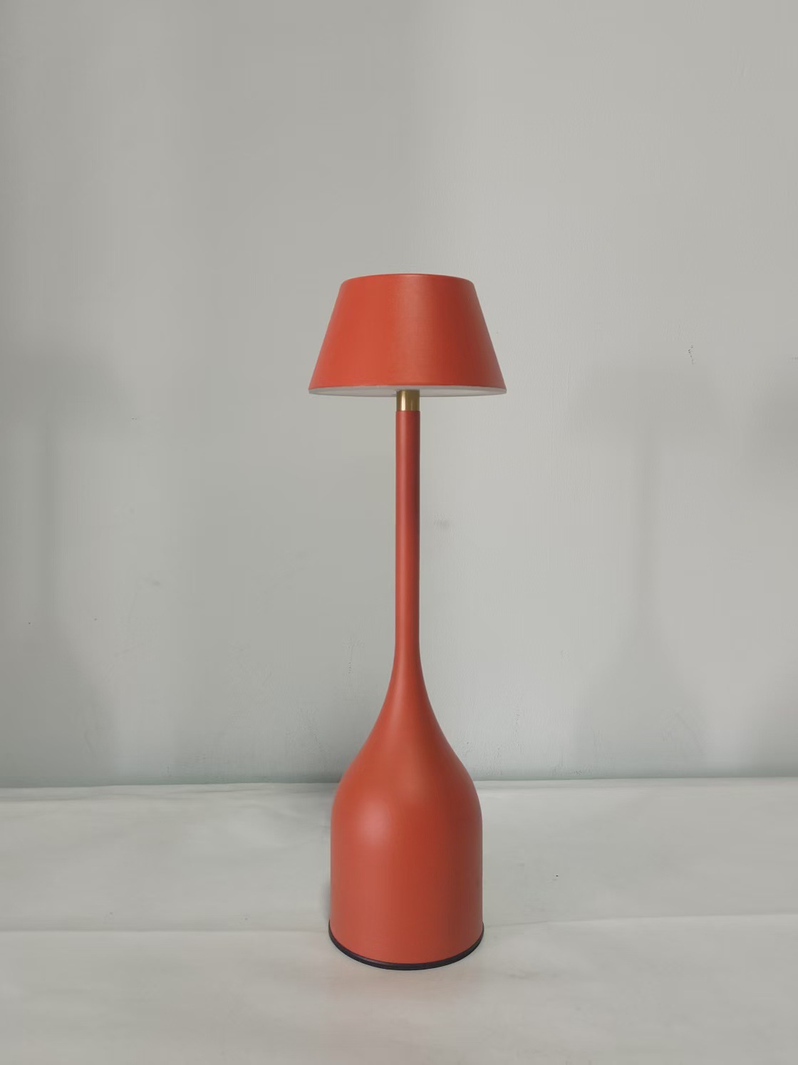 Mesa de centro de mármol nórdico simple, sala de estar, mesa de esquina de hierro forjado personalizada, mesa de centro, mesa pequeña creativa, mesa pequeña, mesa redonda pequeña