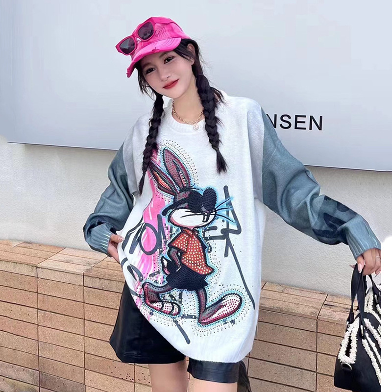 2024 otoño e invierno nuevo estilo de la industria pesada impresión de dibujos animados suéter de conejo diseño femenino suéter de moda suelto top de punto