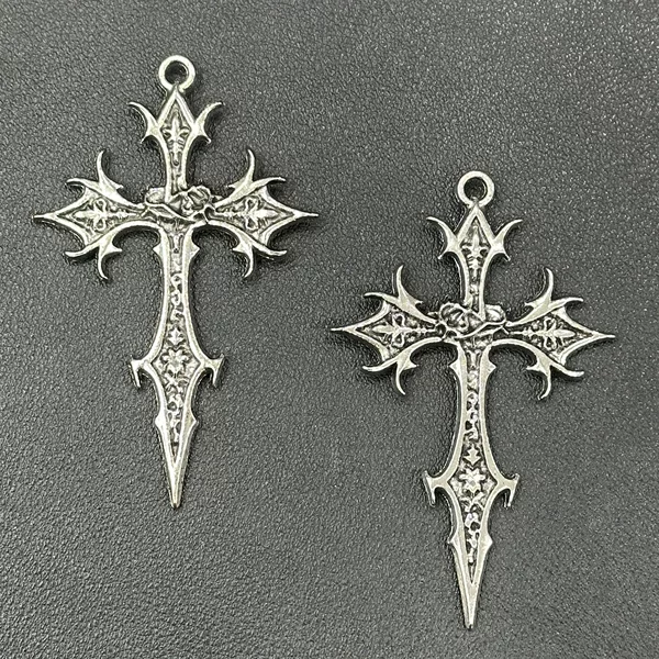 Amazon's new product: personalized hip-hop retro gothic cross ethnic pattern alloy pendant DIY sweater chain trendy