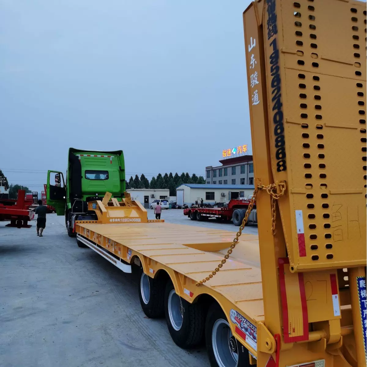 定制轻型平板挂车集装箱平板半挂车SEMI-TRAILER 拖车