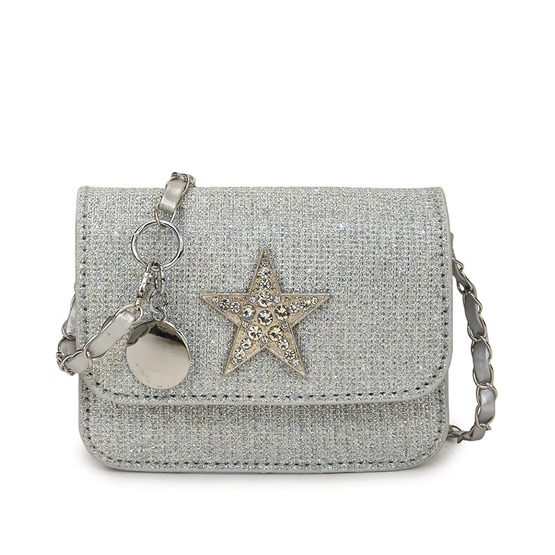 Small design trend shoulder bag for leisure