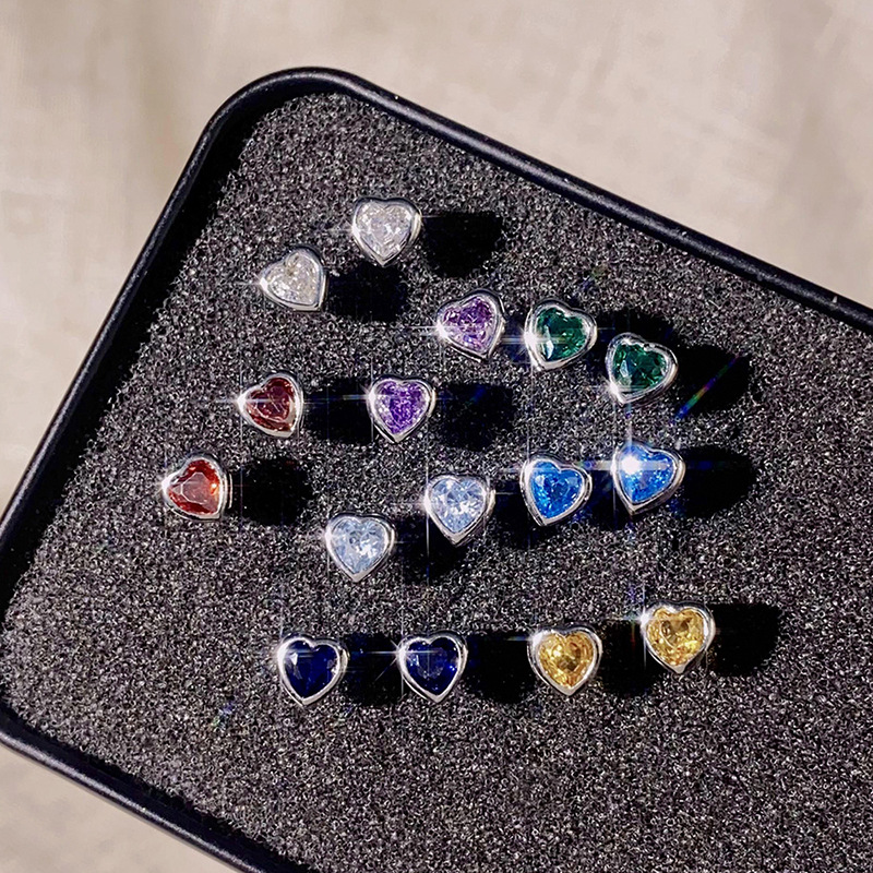 3g Weight Copper Ear Needle Material Ear Studs Classification 1 Pair Quantity Daily, Street Occasion Copper Material Heart Shape Pattern All Seasons Season Women's Gender Sweet Style 1 Pair Sweet Heart Shape Copper Ear Studs 3