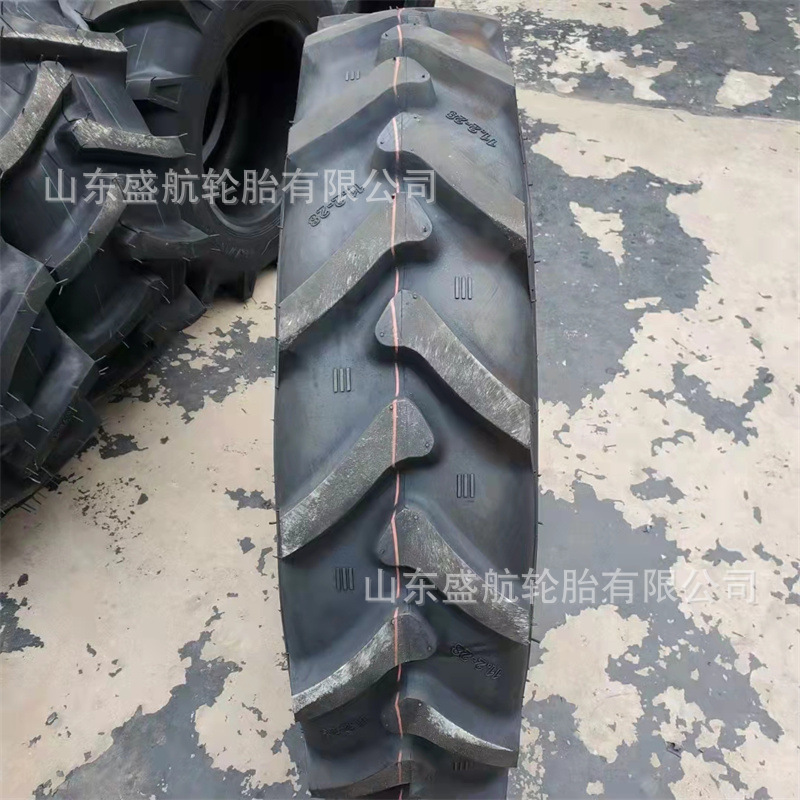 农用车轮胎11.2-28拖拉机R-1人字花纹斜交充气耐磨轮胎11.2-28